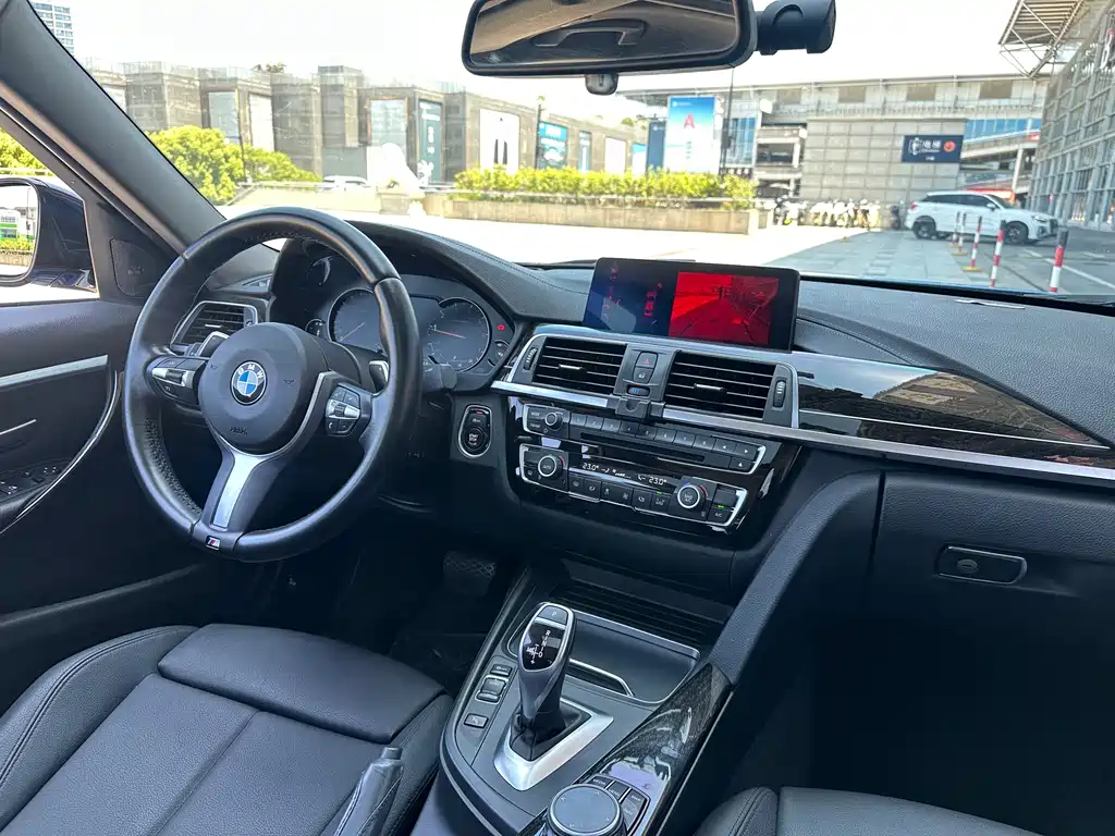 BMW 3 Series — миниатюра 13