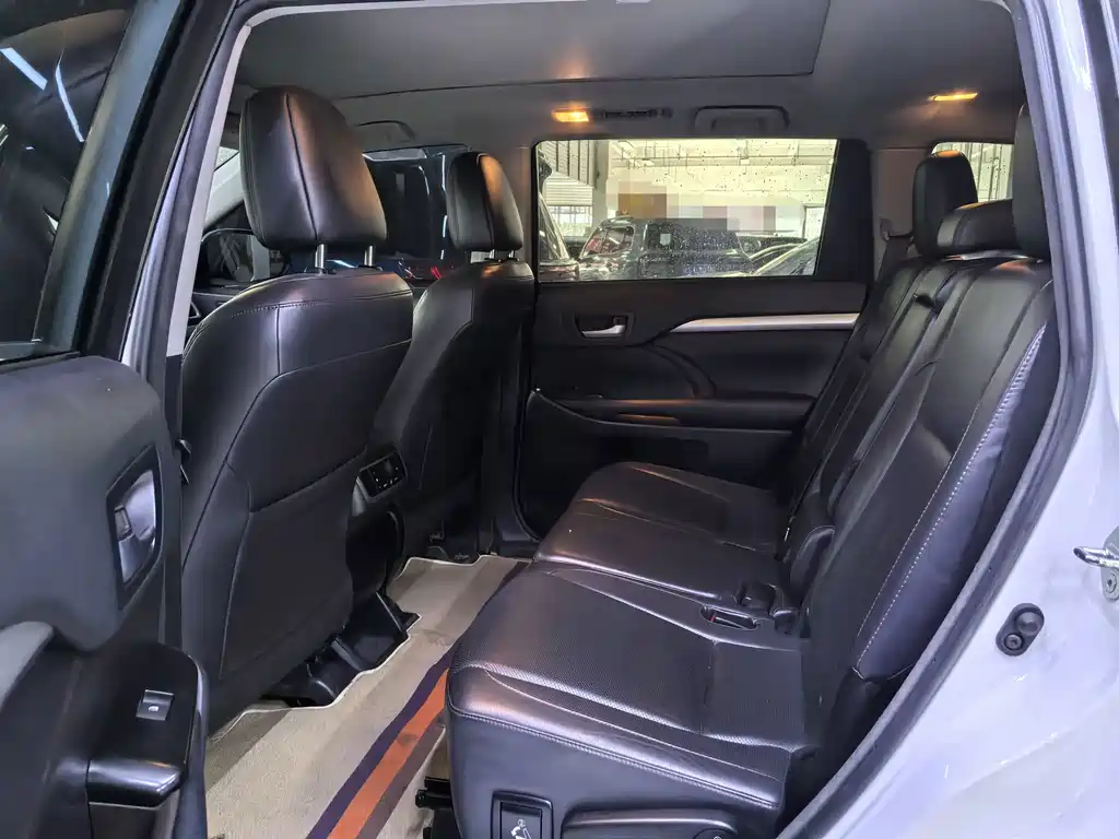 Toyota Highlander — миниатюра 8
