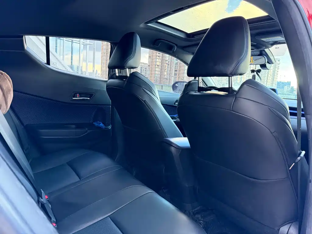 Toyota C-HR — миниатюра 10