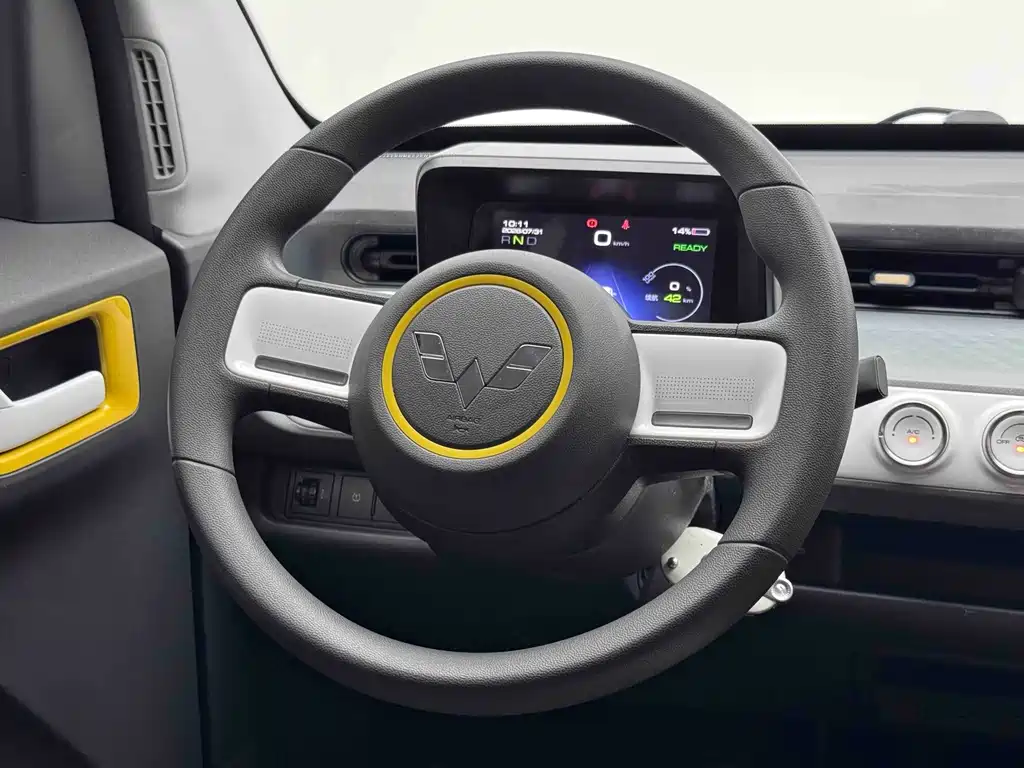 Wuling MINIEV — миниатюра 11