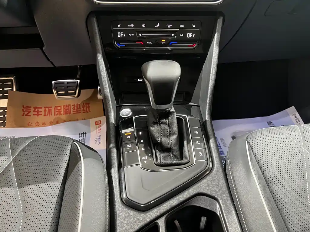 Volkswagen Tiguan L — миниатюра 11