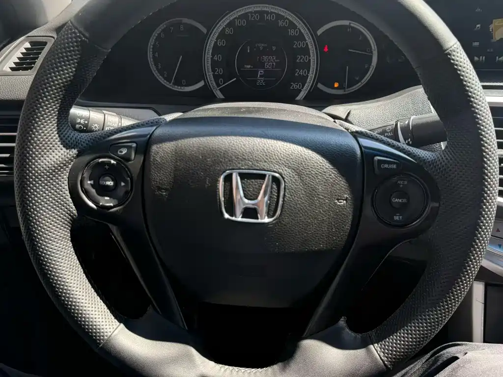 Honda Accord — миниатюра 9