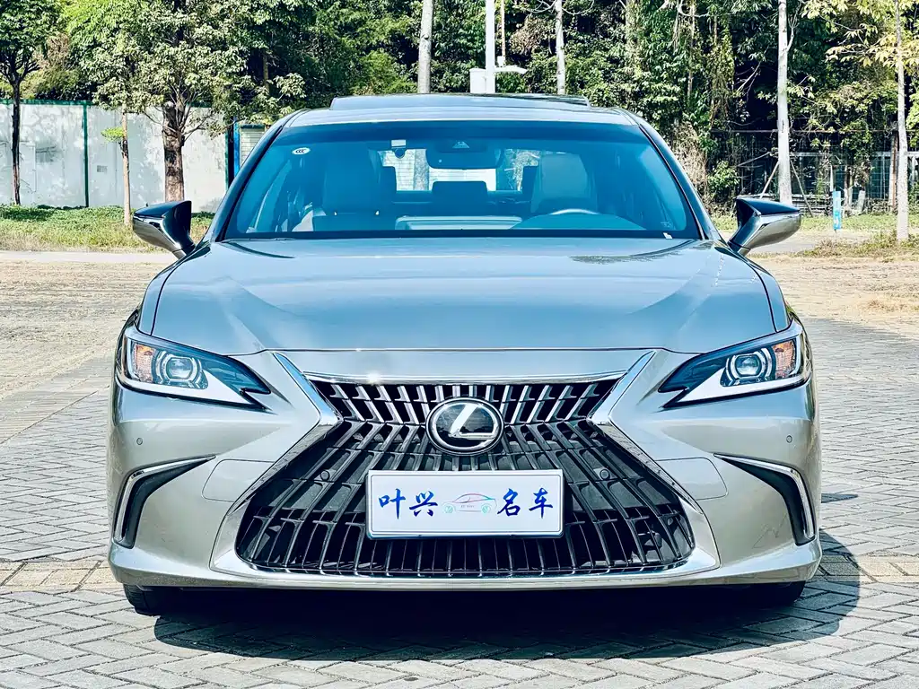 Lexus ES — миниатюра 2