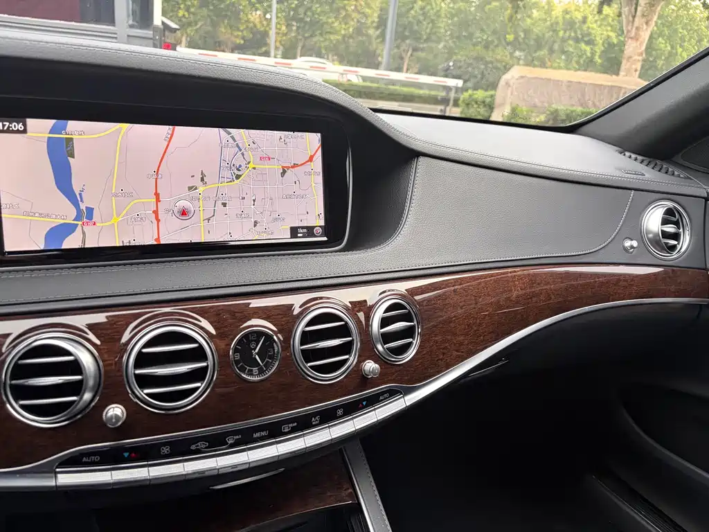 Mercedes-Benz S-Class — миниатюра 8