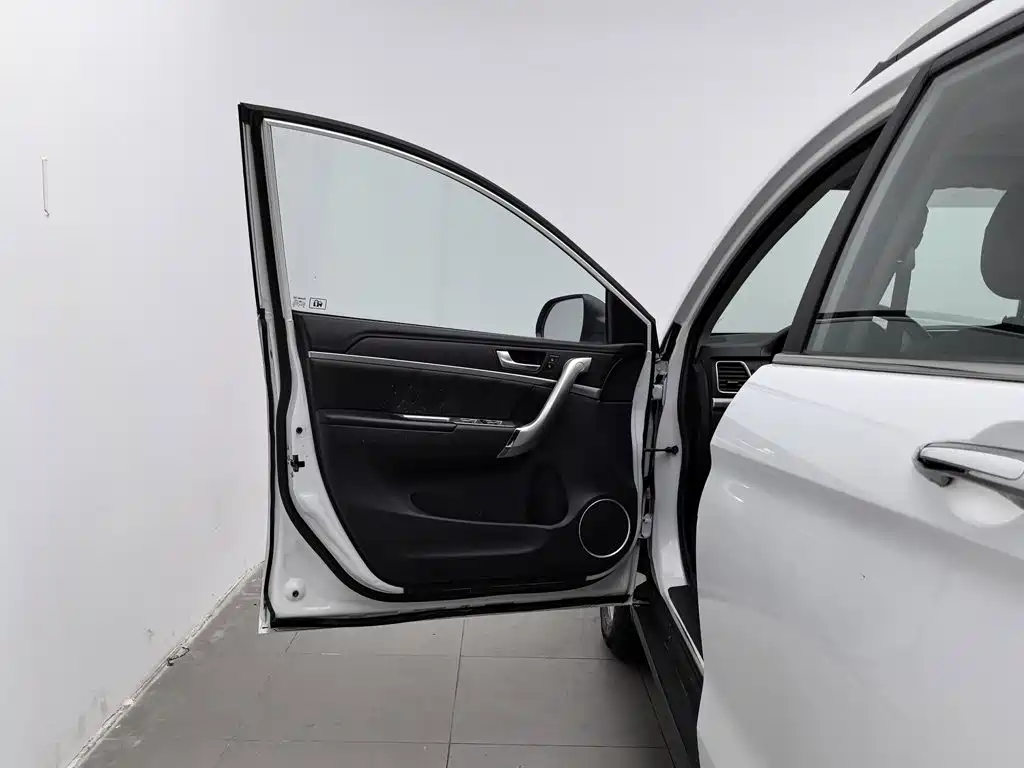 Haval M6 — миниатюра 8