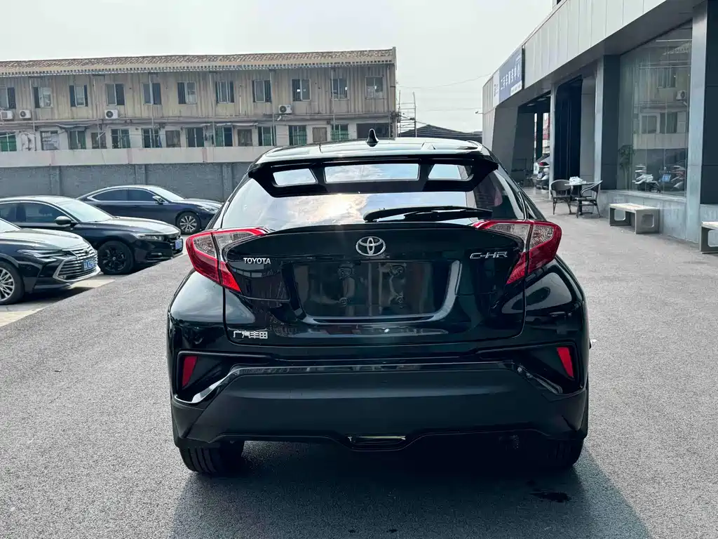 Toyota C-HR — миниатюра 8