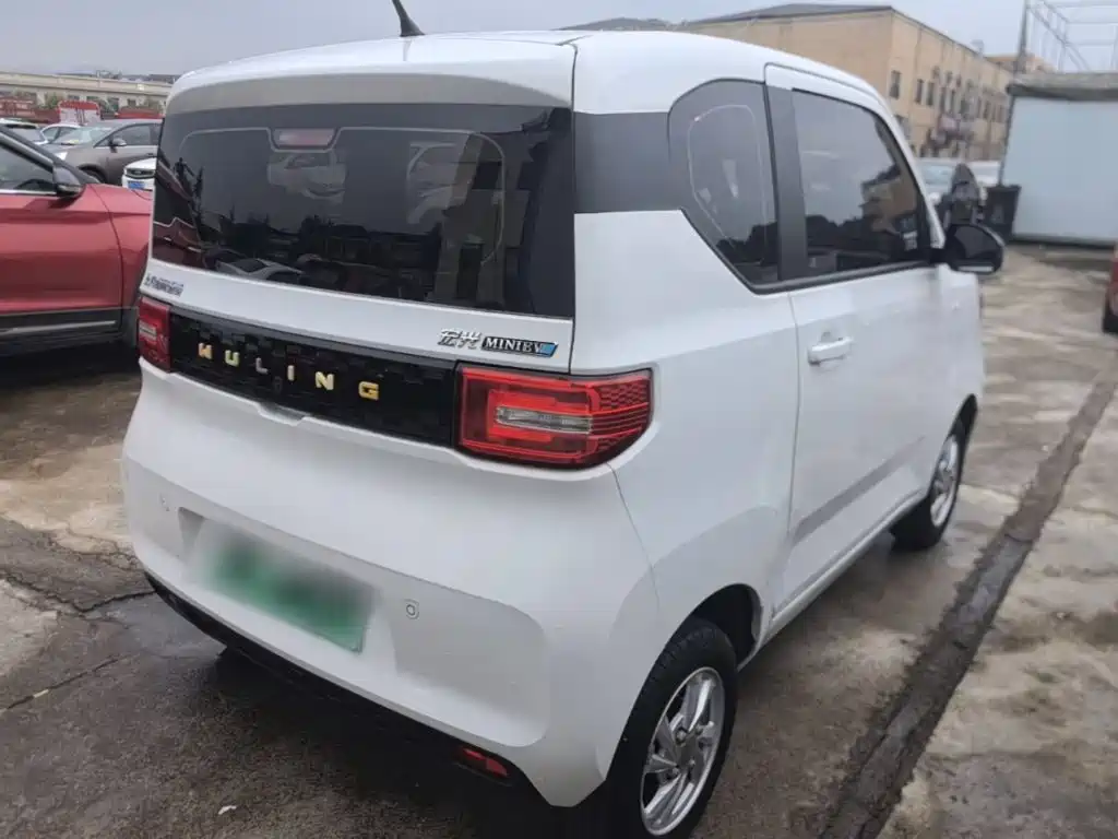 Wuling MINIEV — миниатюра 7
