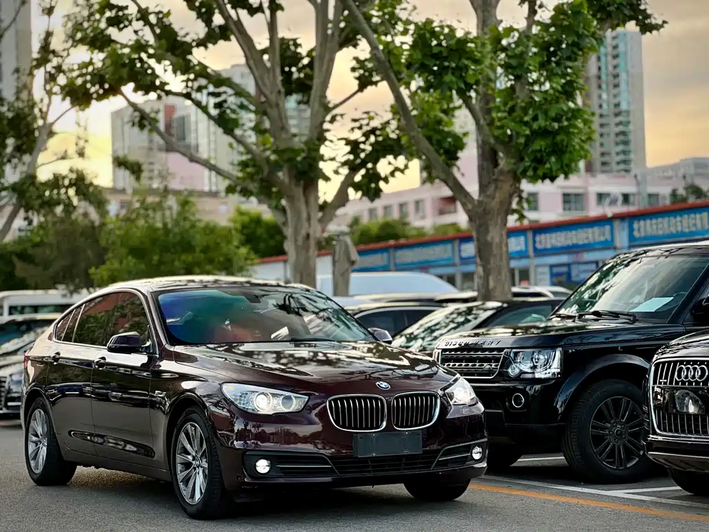 BMW 5 Series GT 528i Leading Type, фото 3