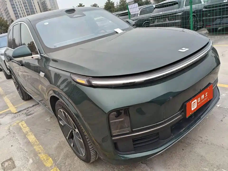 Li Auto Li L8 2025