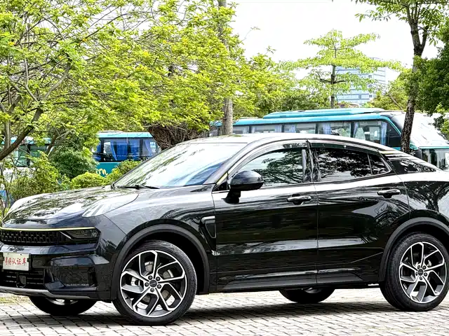 2020 Lynk & Co 05