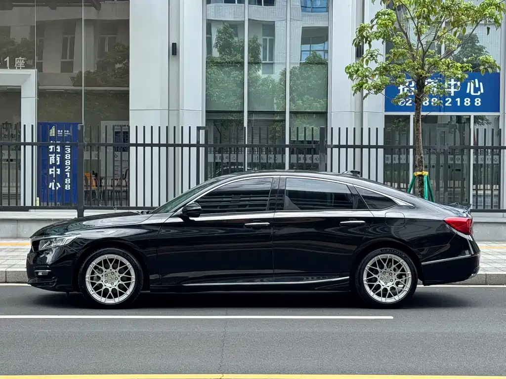 Honda Accord — миниатюра 4