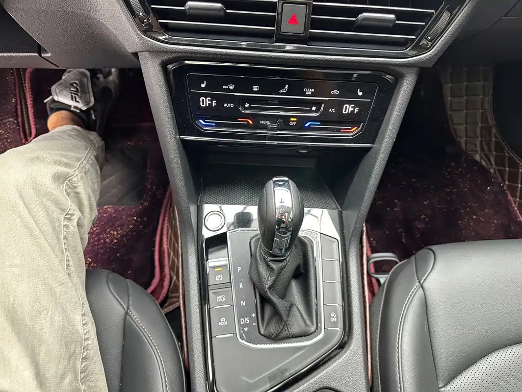 Volkswagen Tharu — миниатюра 12
