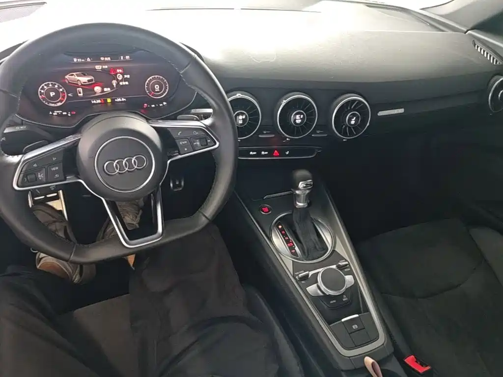Audi TT — миниатюра 10