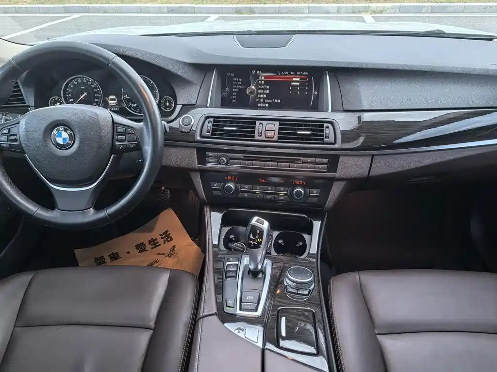 BMW 5 Series — миниатюра 19