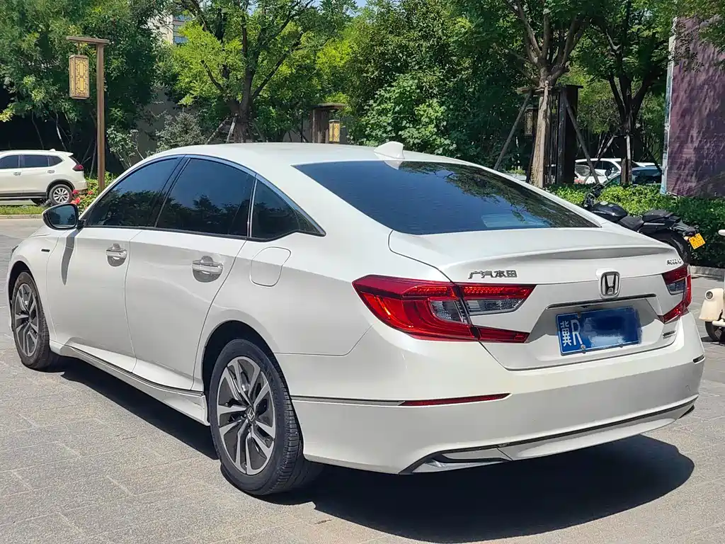 Honda Accord — миниатюра 5