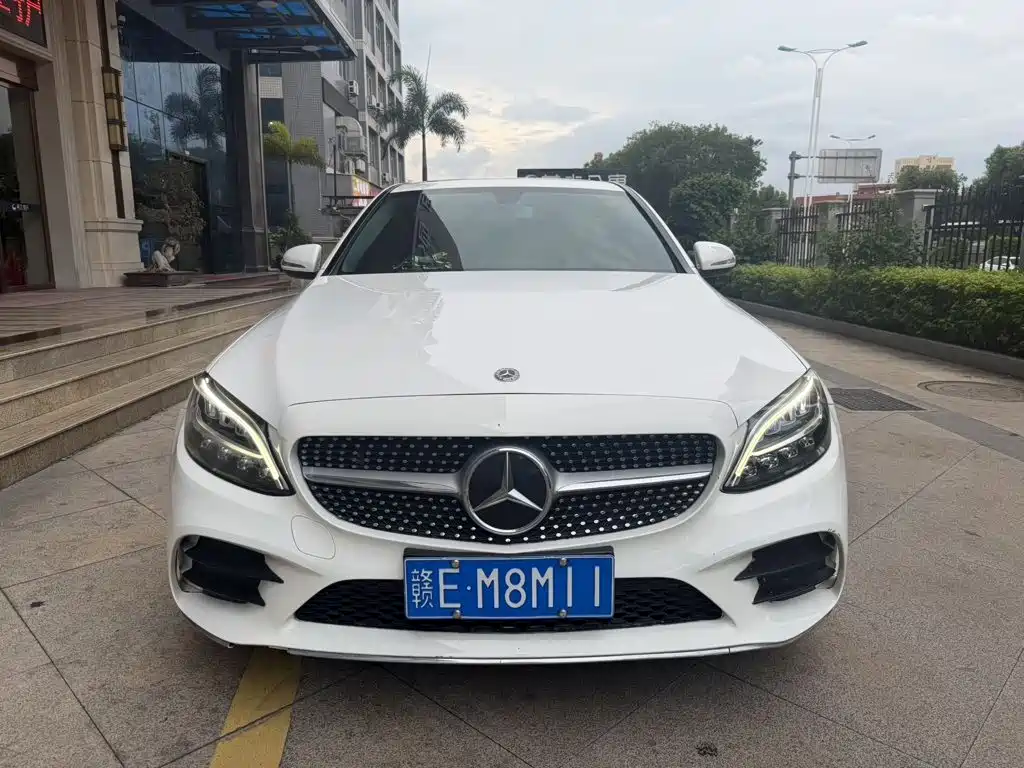 Mercedes-Benz C-Class — миниатюра 3
