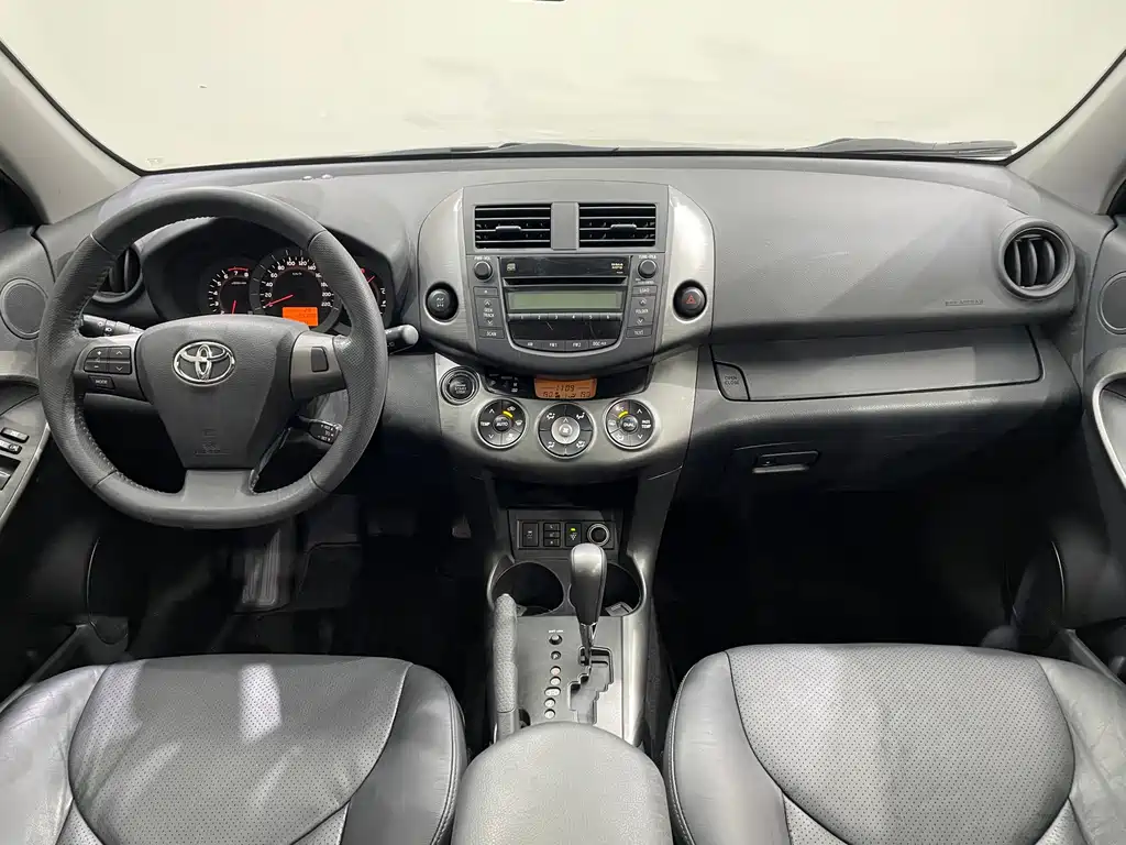 Toyota RAV4 — миниатюра 14
