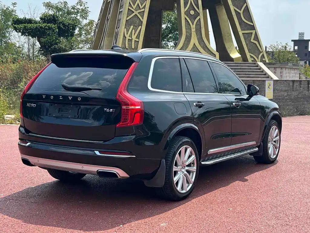 Volvo XC90 — миниатюра 6