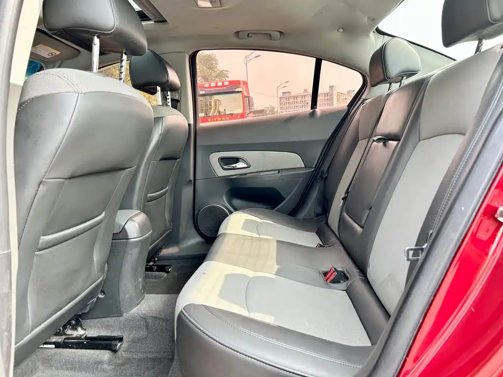 Chevrolet Cruze 1.6L SE AT, фото 8