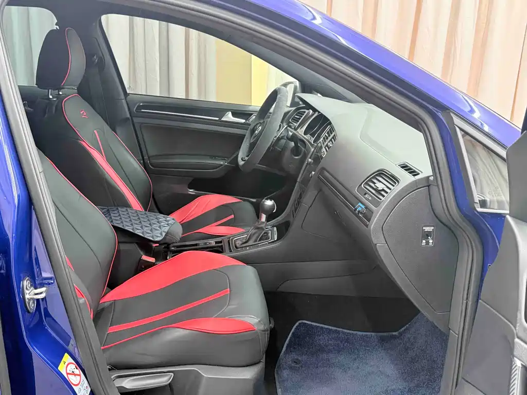 Volkswagen Golf 2015 2.0TSI R