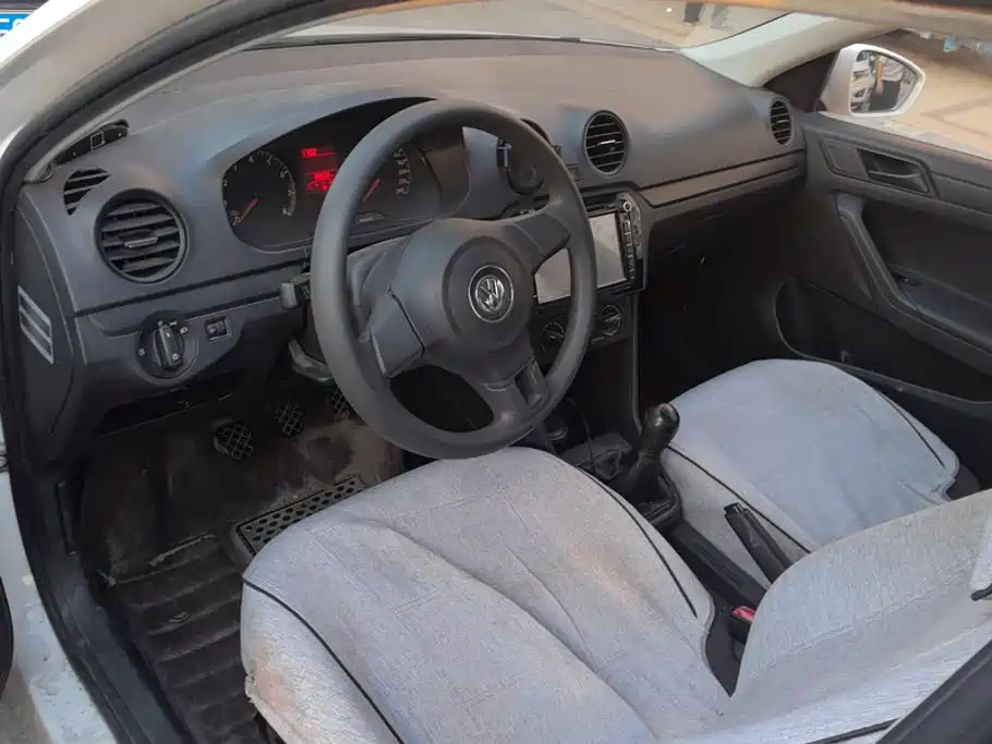 Volkswagen Jetta — миниатюра 12