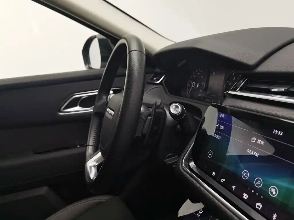 Land Rover Velar — миниатюра 22