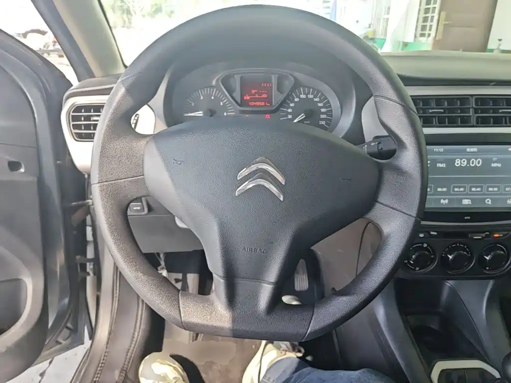 Citroen Elysee — миниатюра 11