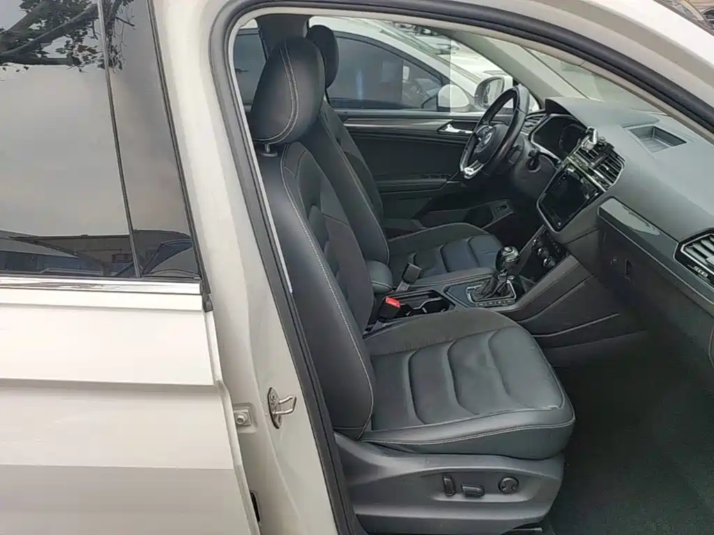 Volkswagen Tiguan L — миниатюра 25
