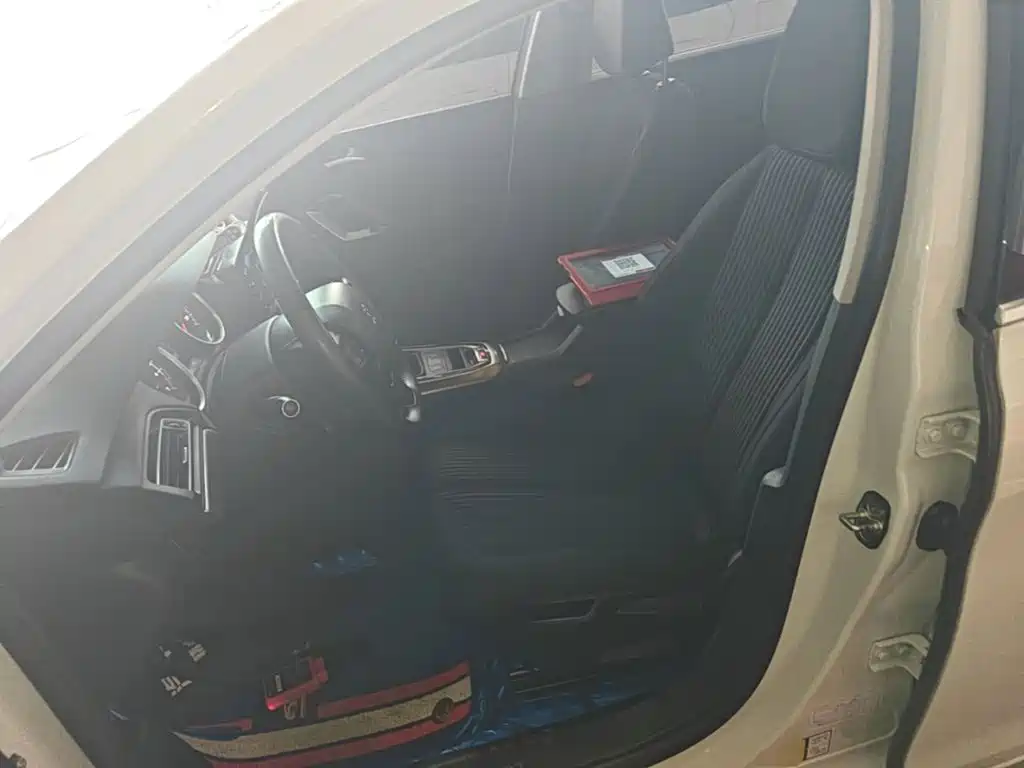 Peugeot 408 — миниатюра 15