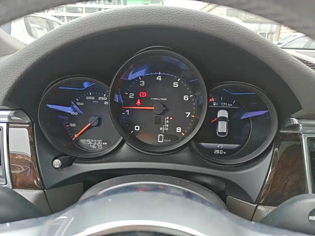 Porsche Macan — миниатюра 12