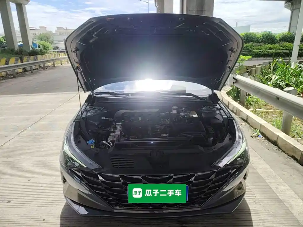 Hyundai Elantra — миниатюра 20