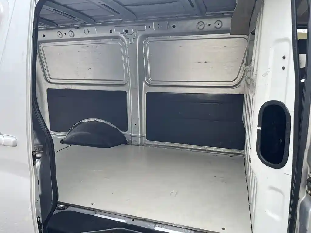 CHANGAN CHANGAN RUIXING M80