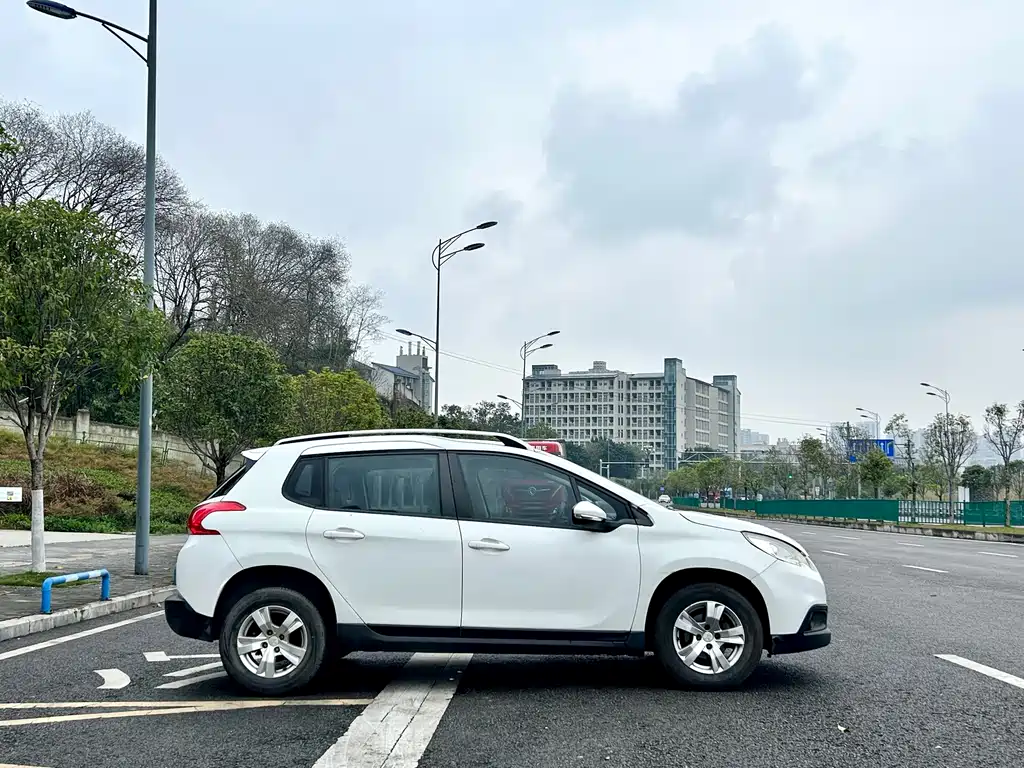 Peugeot 2008 — миниатюра 4
