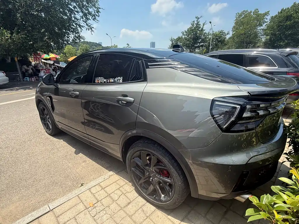 Lynk & Co 05 — миниатюра 11