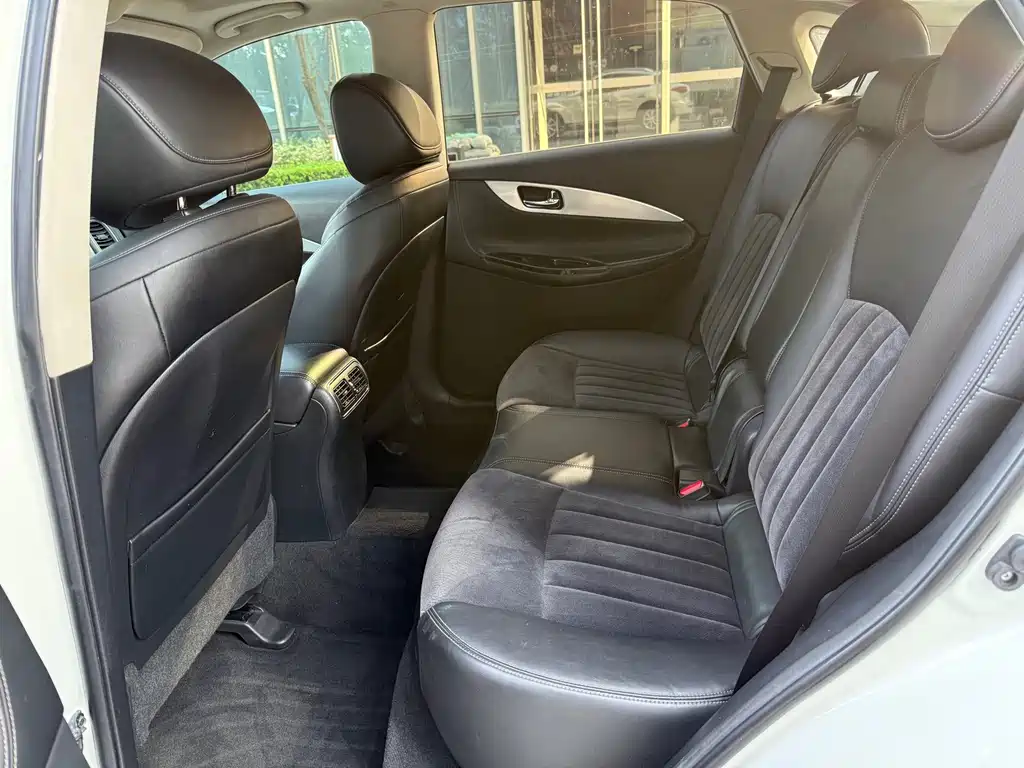 Infiniti QX50 — миниатюра 8