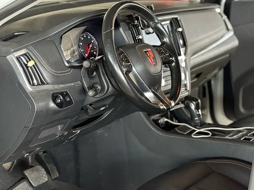 Roewe Roewe i6 Classic — миниатюра 7