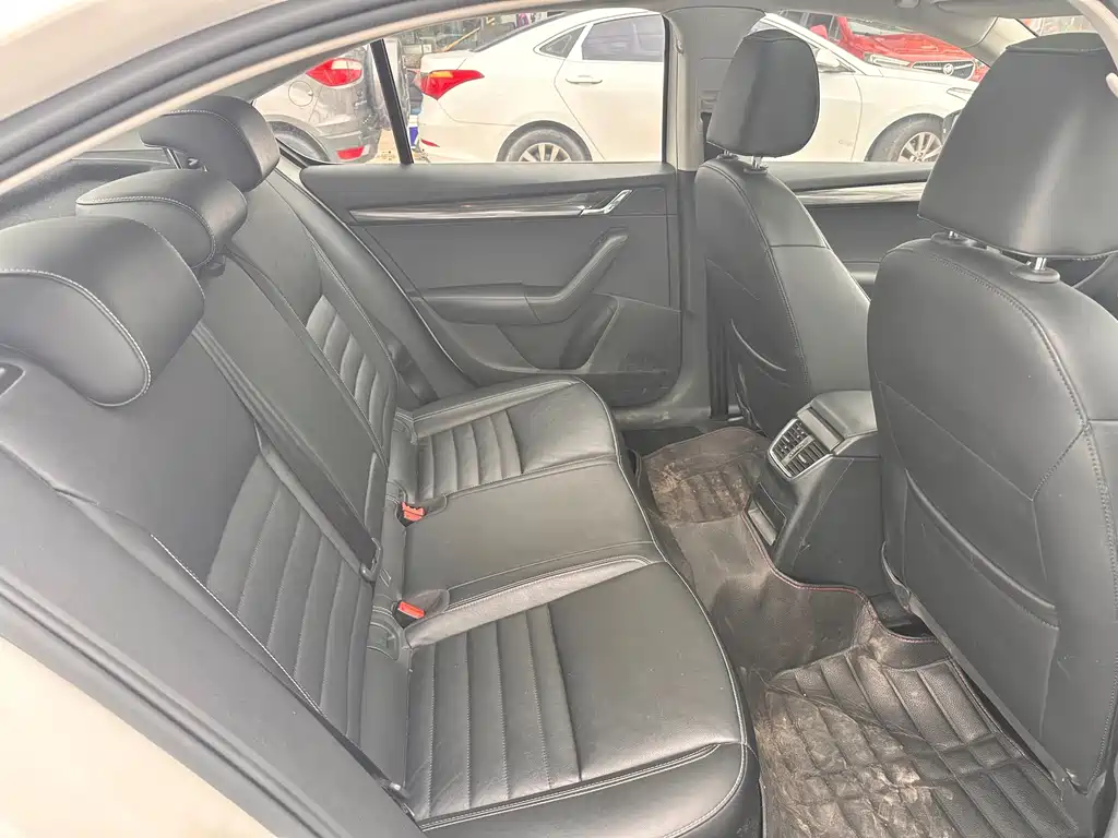Skoda Octavia — миниатюра 7