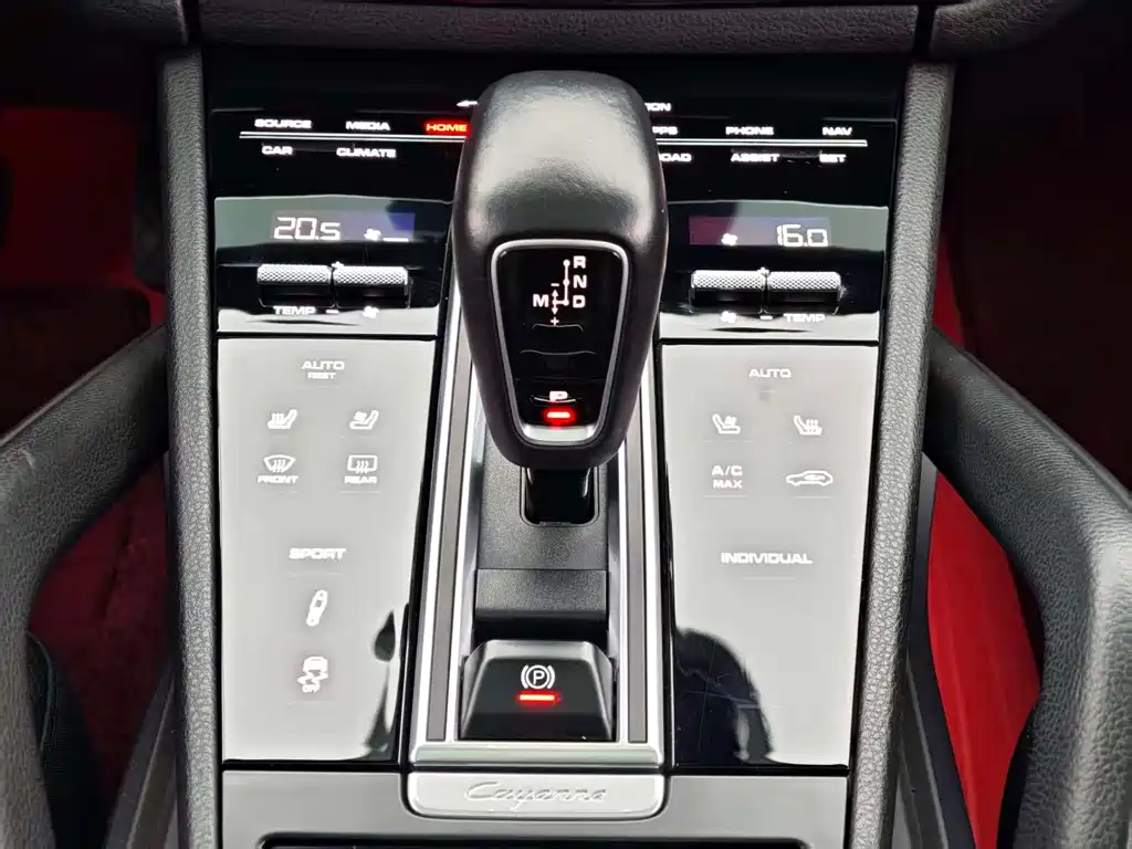 PORSCHE CAYENNE
