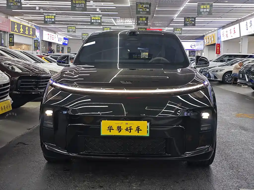 Li Auto Li L8 — миниатюра 2