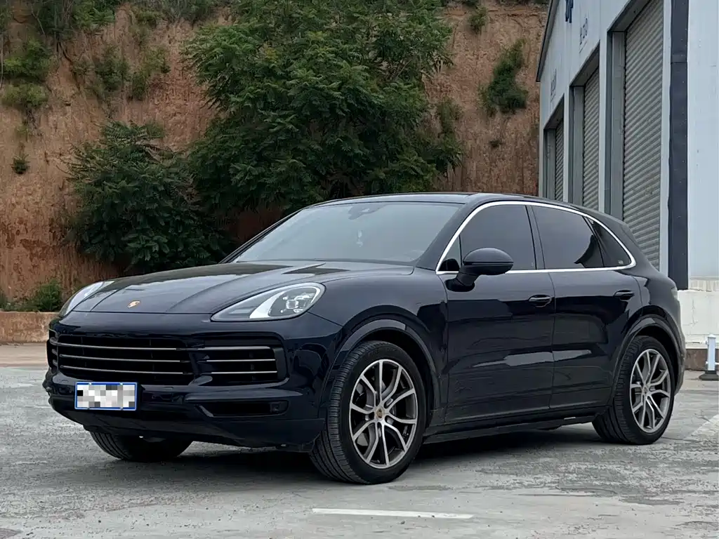 Porsche Cayenne 2022