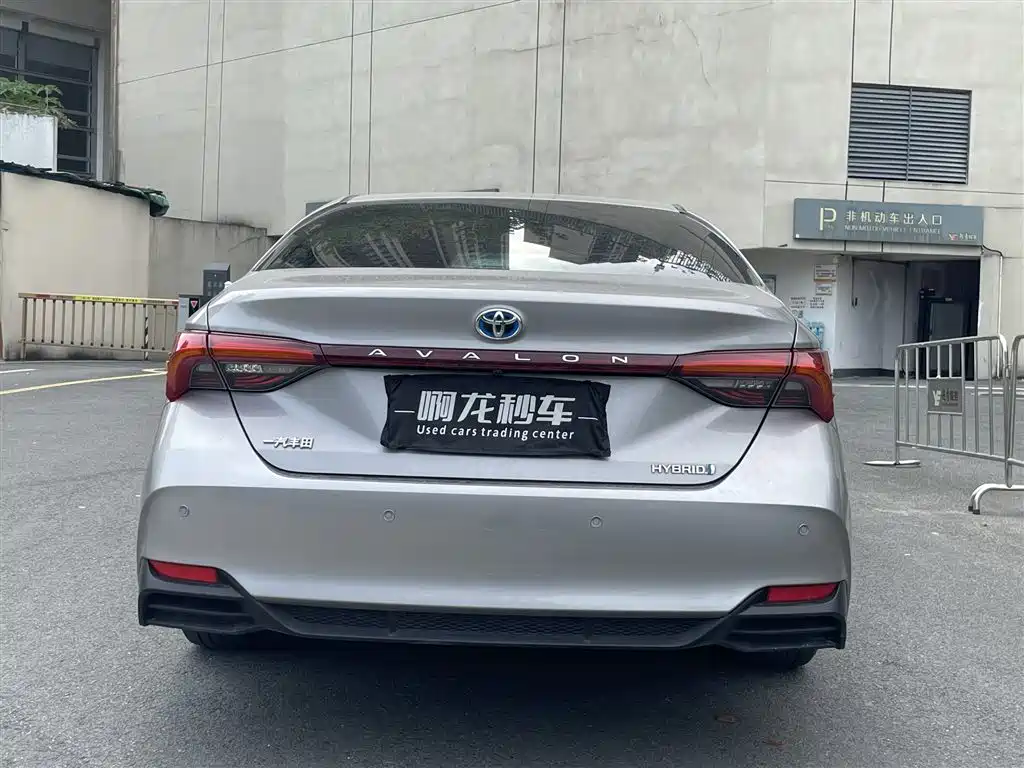 Toyota Avalon — миниатюра 8