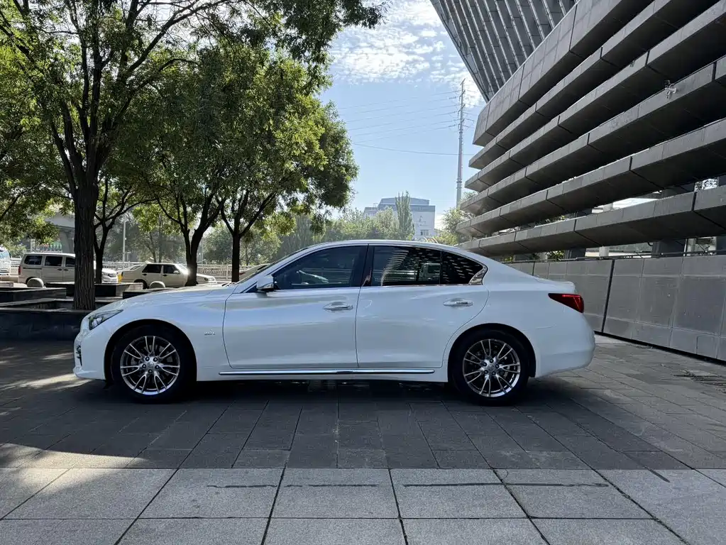 Infiniti Q50L — миниатюра 8