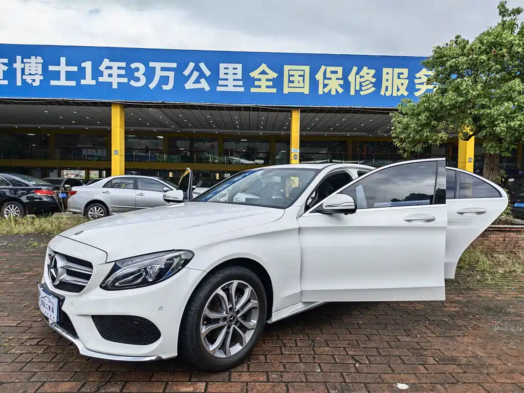 Mercedes-Benz C-Class — миниатюра 21