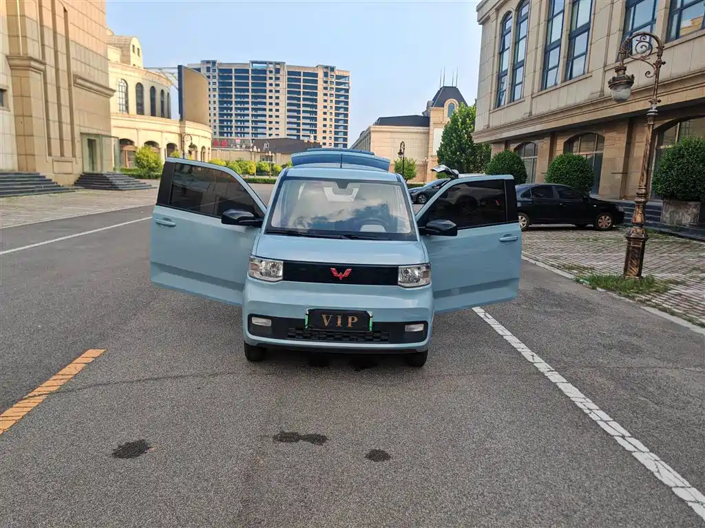 Wuling MINIEV — миниатюра 9
