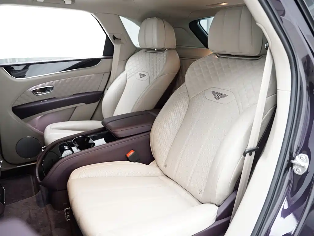 Bentley Bentayga — миниатюра 16