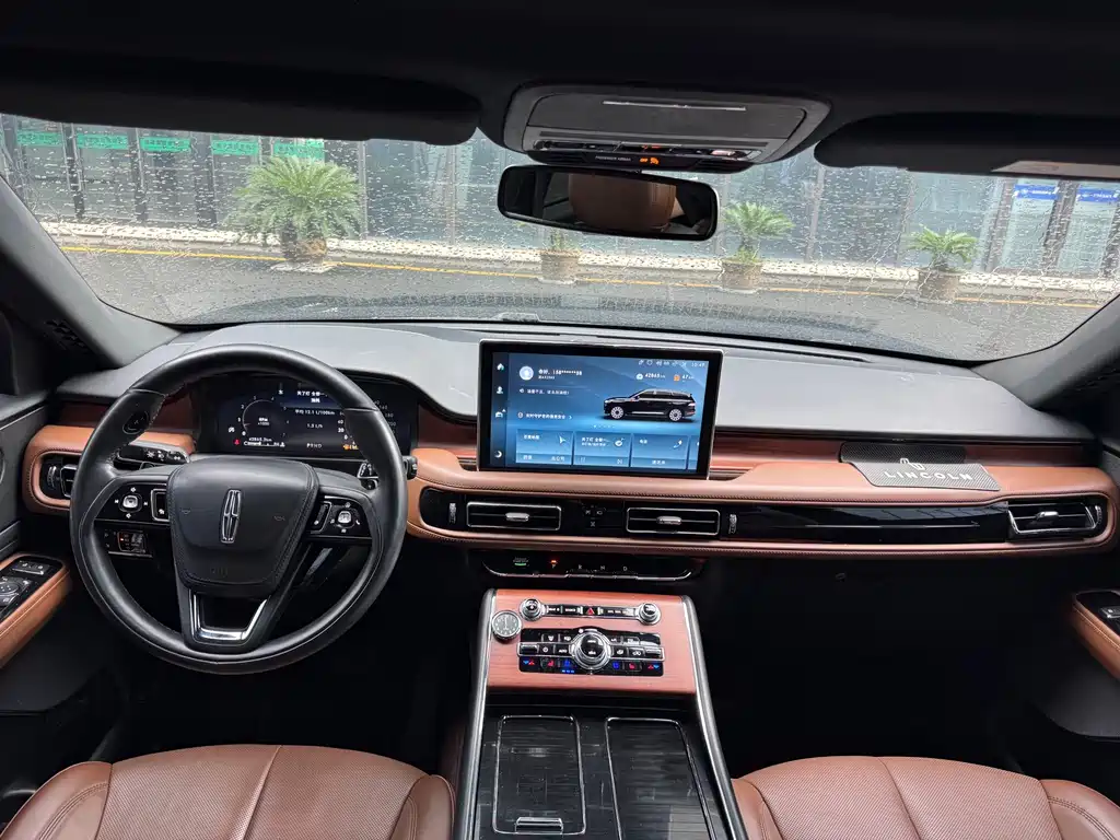 Lincoln Aviator — миниатюра 8