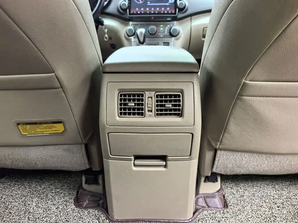 Toyota Highlander — миниатюра 12