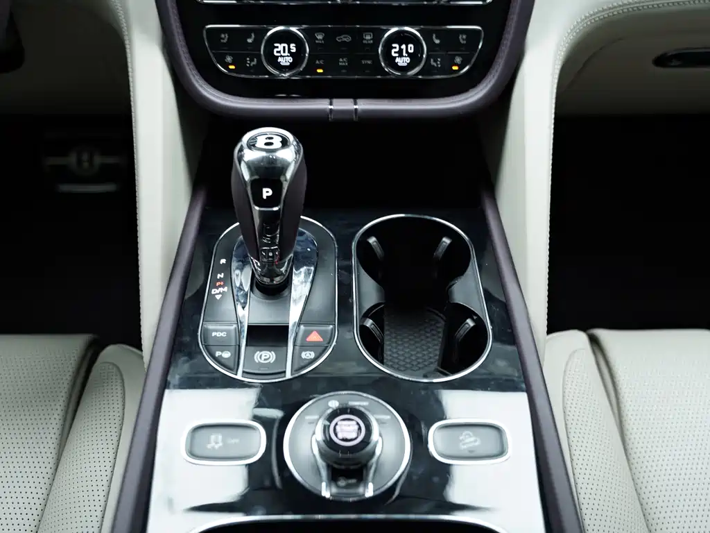 Bentley Bentayga — миниатюра 10