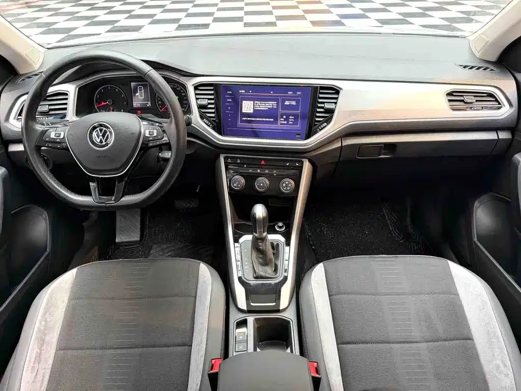 Volkswagen T-Roc — миниатюра 4