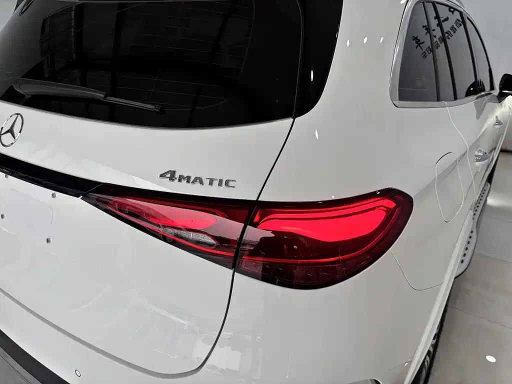 Mercedes-Benz GLC 2023 GLC 300 L 4MATIC 5 мест
